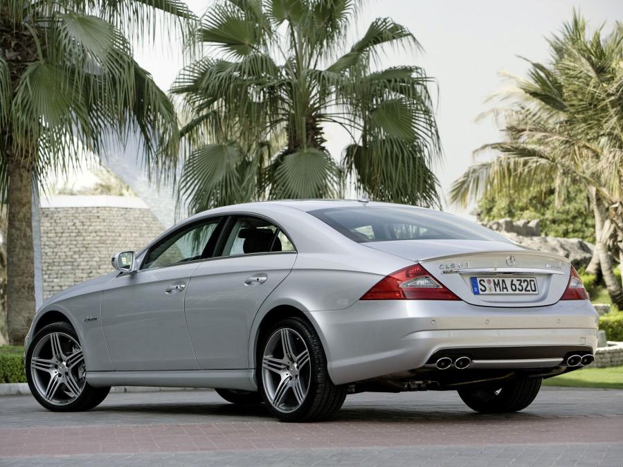  Mercedes-Benz CLS63 AMG 2008 года  (фото 11 из 17)